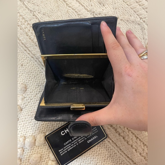 Chanel black caviar genuine leather wallet - Picture 8 of 9